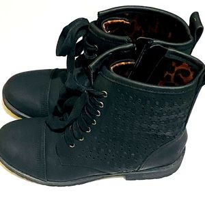 Authentic American Heritage brand boots